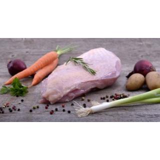 Putenoberkeule mit Haut & Knochen